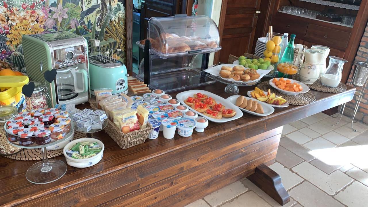 La Valle Del Cristallo Wellness & Charme 오스투니 외부 사진